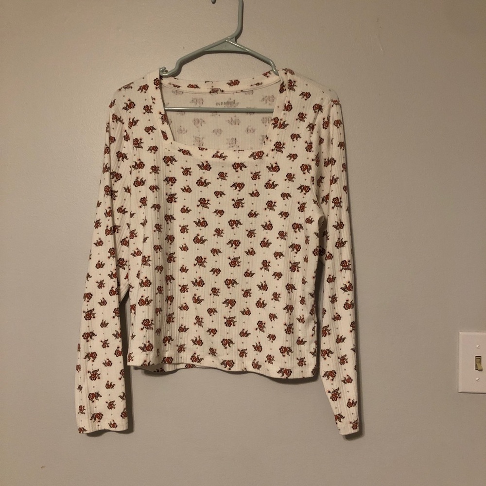 Old Navy Fitted and Cropped Square Neck Floral Shirt